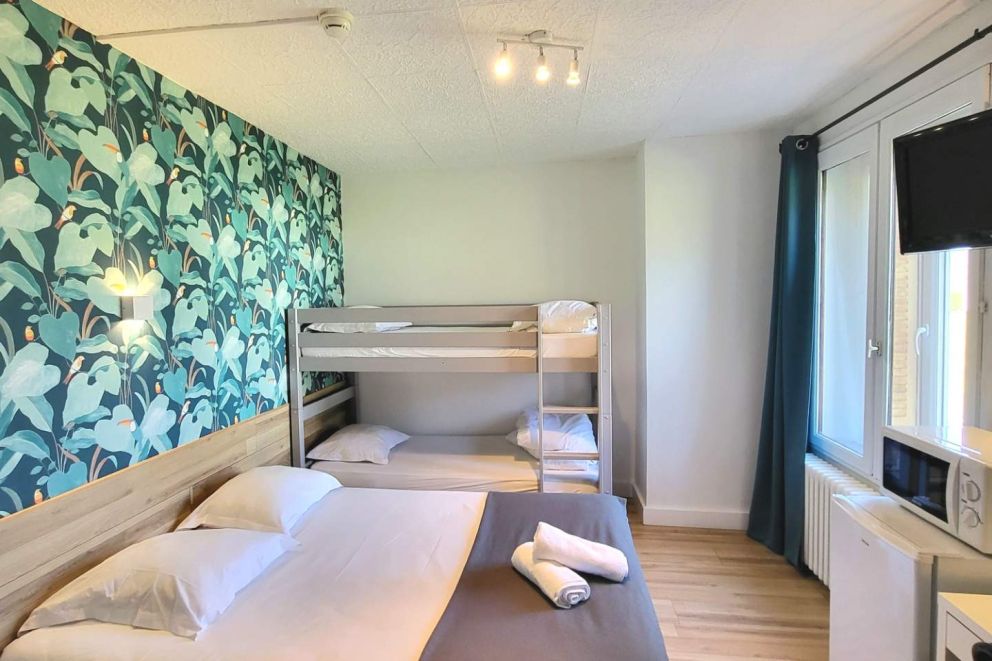 Chambre quadruple (famille)